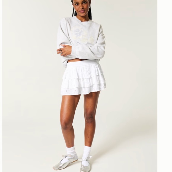 Hollister Tiered Mini Skort - White Eyelet - Women's medium - Picture 1 of 10